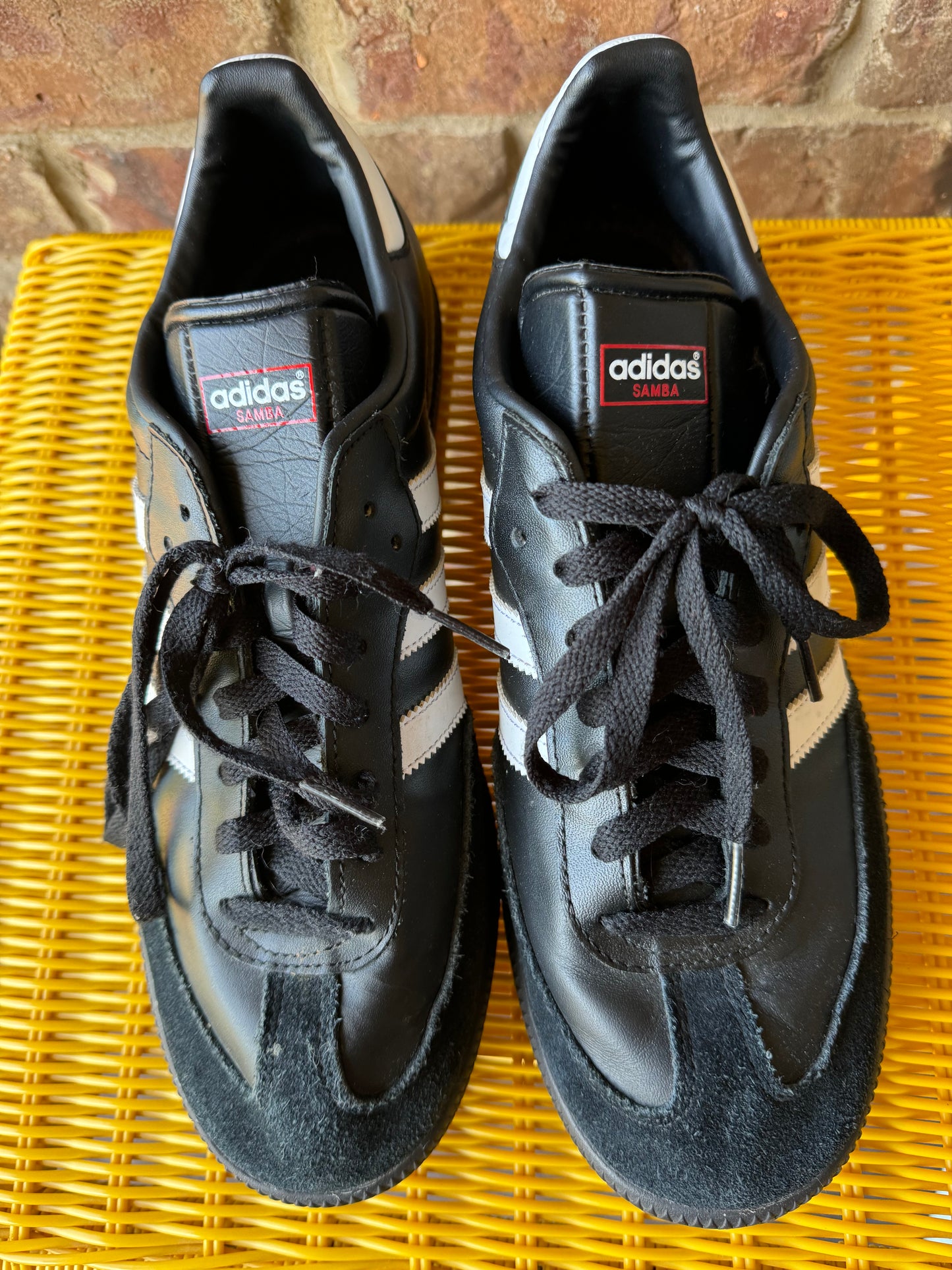 Adidas men’s samba classic soccer shoes